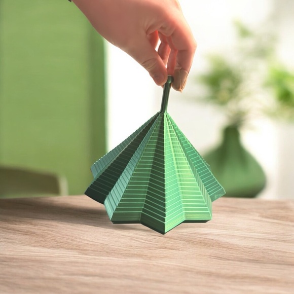 3D Printed Fidget Star – Handmade & One-of-a-Kind - Picture 3 of 3